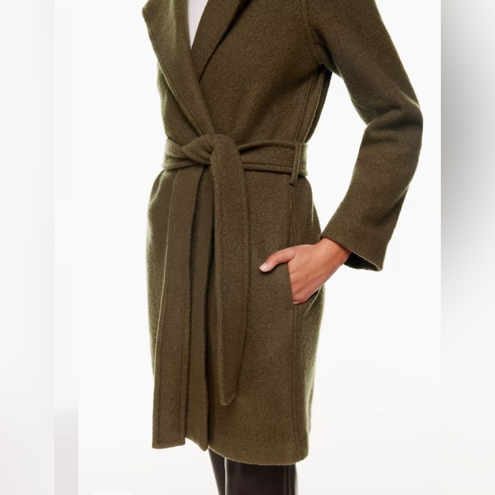 NWT size S Aritzia Wilfred acre robe coat: colour rustical brown
